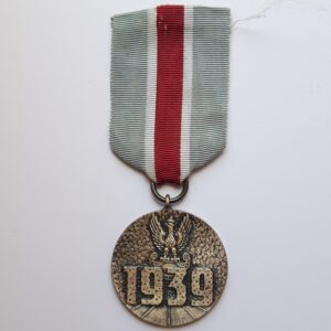 MEDAL ZA UDZIAŁ W WOJNIE OBRONNEJ MED-03