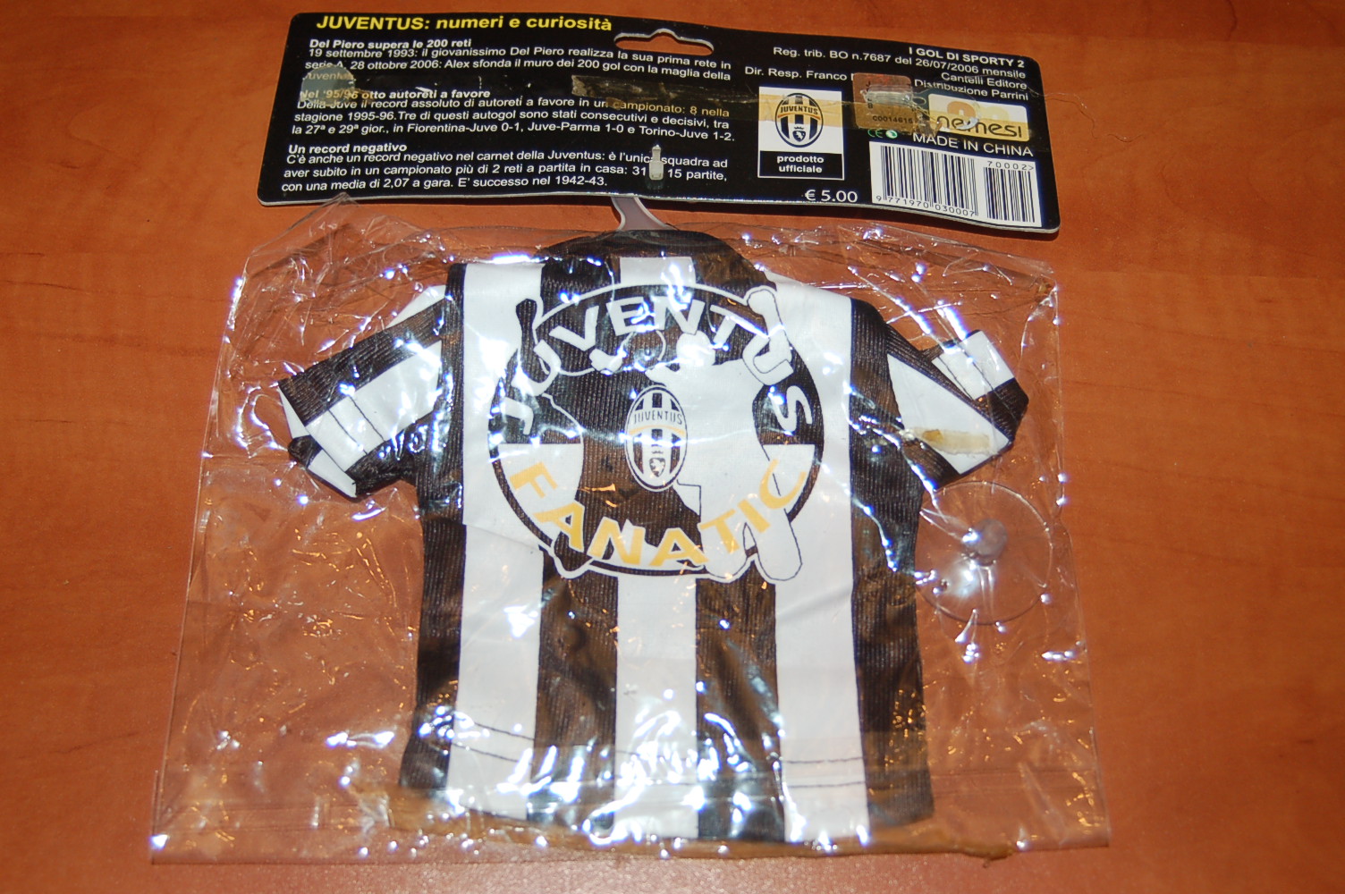 PIŁKA NOŻNA KLUB PIŁKARSKI JUVENTUS ZAWIESZKA T-SHIRT GADŻET - obrazek 2