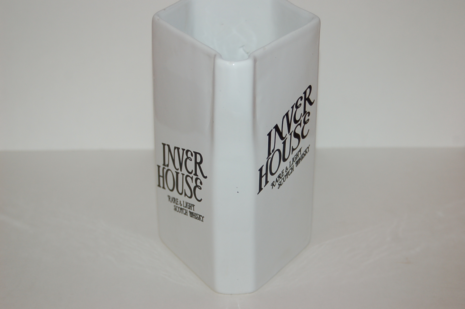 whisky INVER HOUSE dzbanek na wodę D24 - obrazek 3