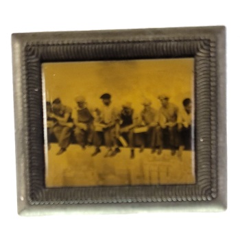 MAGNES NA LODÓWKĘ ROBOTNICY NA PRZERWIE USA M13471