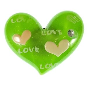 MAGNES NA LODÓWKĘ ZIELONE SERCE Z SERDUSZKAMI M03018