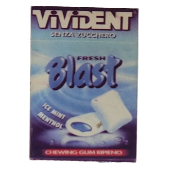 MAGNES NA LODÓWKĘ GUMA DO ŻUCIA MENTOLOWA PUDEŁKO JEDZENIE M04227