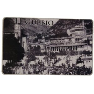 MAGNES NA LODÓWKĘ widok miasta Gubbio Włochy region Umbria M04600