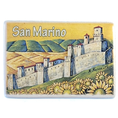 Magnes twierdza La Rocca o Guaita w San Marino M14839